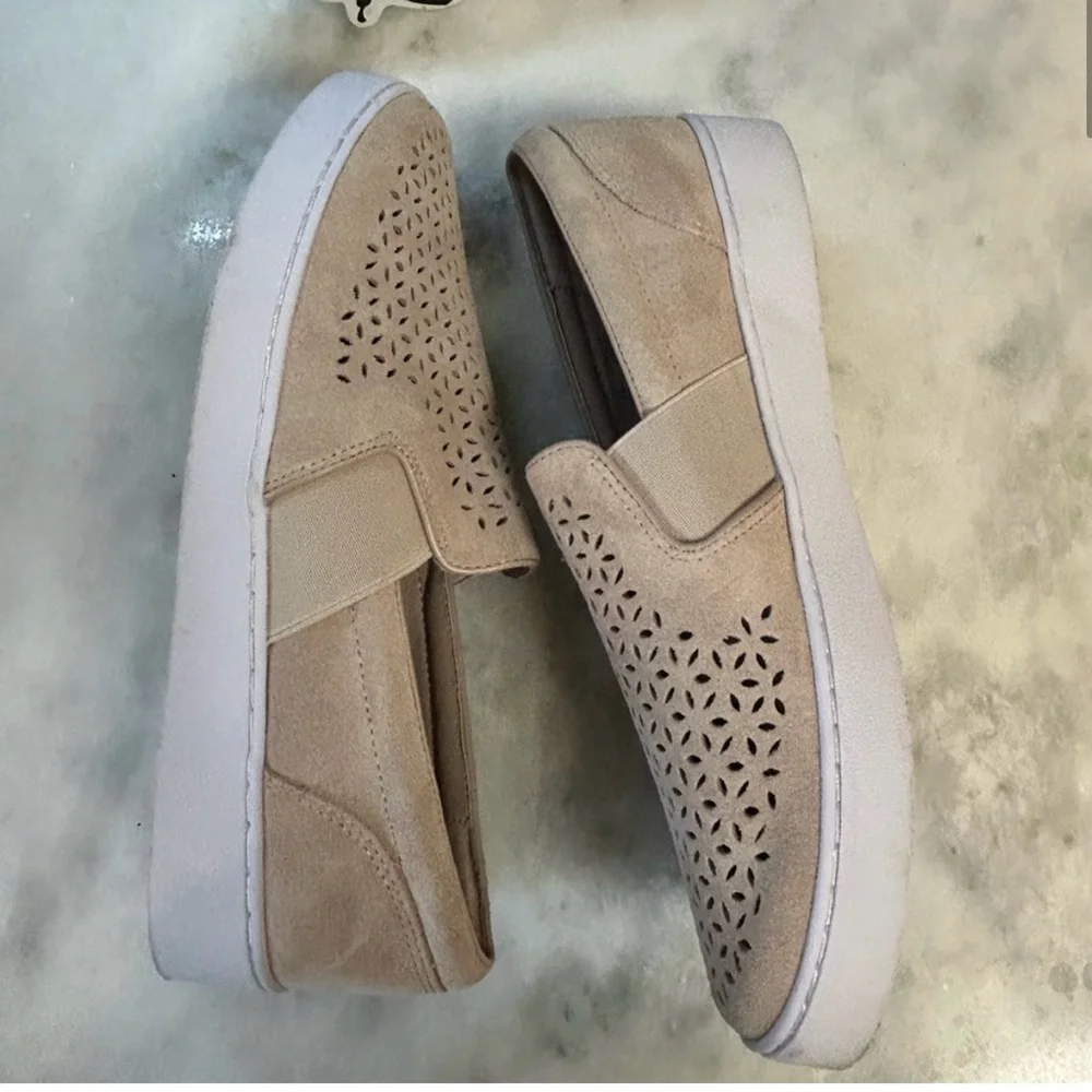 Vionic Kani Tan Perforated Slip On Sneaker Shoes 9 - Picture 2 of 6